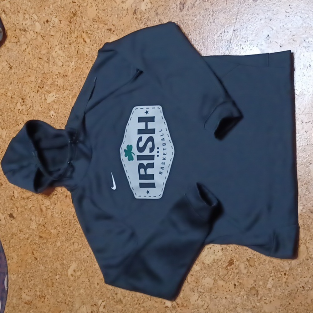 Nike Dri-Fit Pullover Hoodie Black With Irish Basketball Logo Size M NWOT